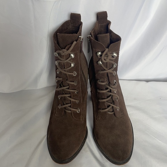 BCBGENERATION WOMAN BROWN SUEDE BOOTS SIZE 7.5 - Picture 4 of 9